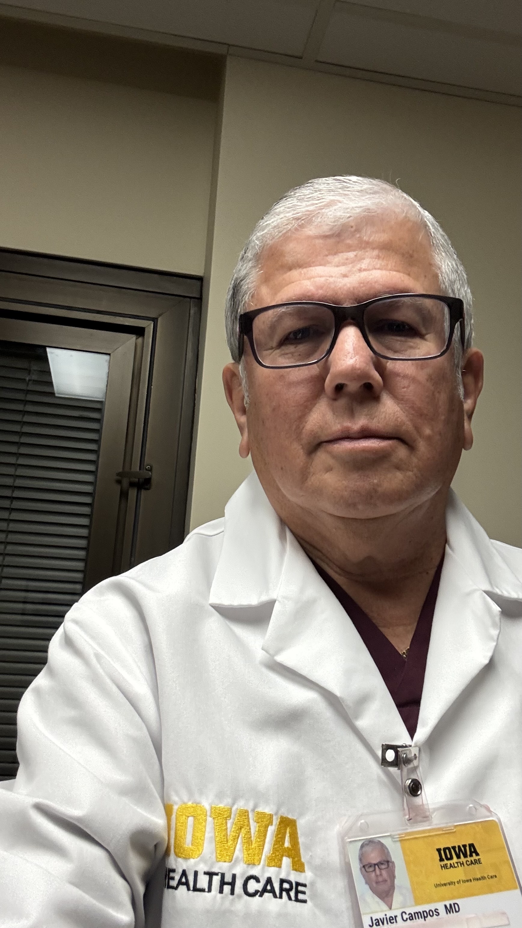 Dr. Javier Campos